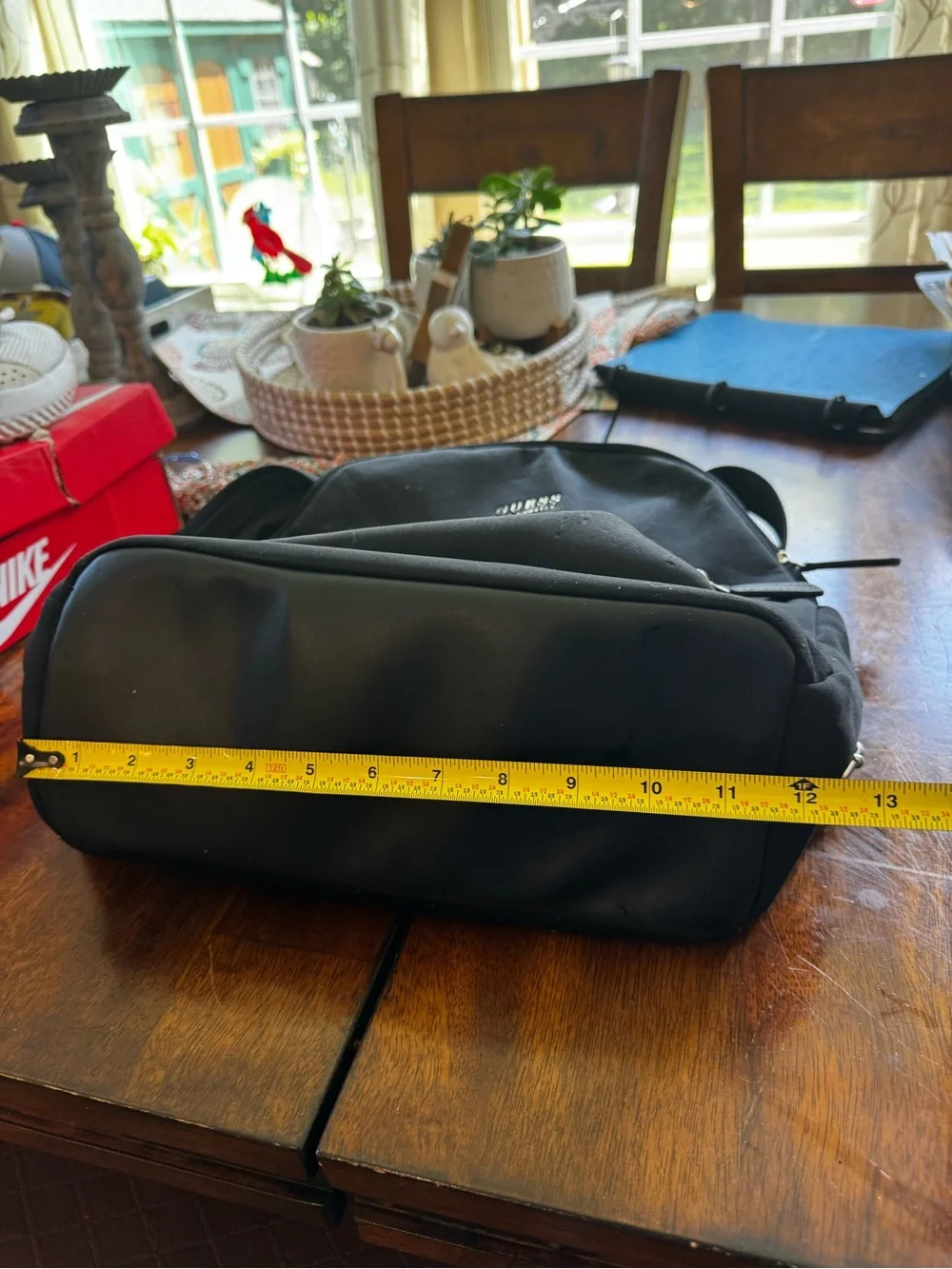 Guess classic black